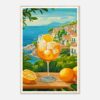 Refresco de cóctel con hielo y limón en paisaje costero italiano.