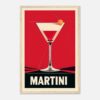 Cóctel Martini con ilustración moderna y elegante en fondo rojo, ideal para decoración y promoción de bebidas.