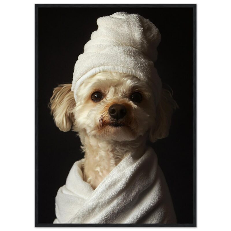 Perro con toalla y gorro, estética de cuidado y descanso para mascotas.