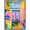 Ventana con marcos azules en una casa color pastel rodeada de vegetación tropical.