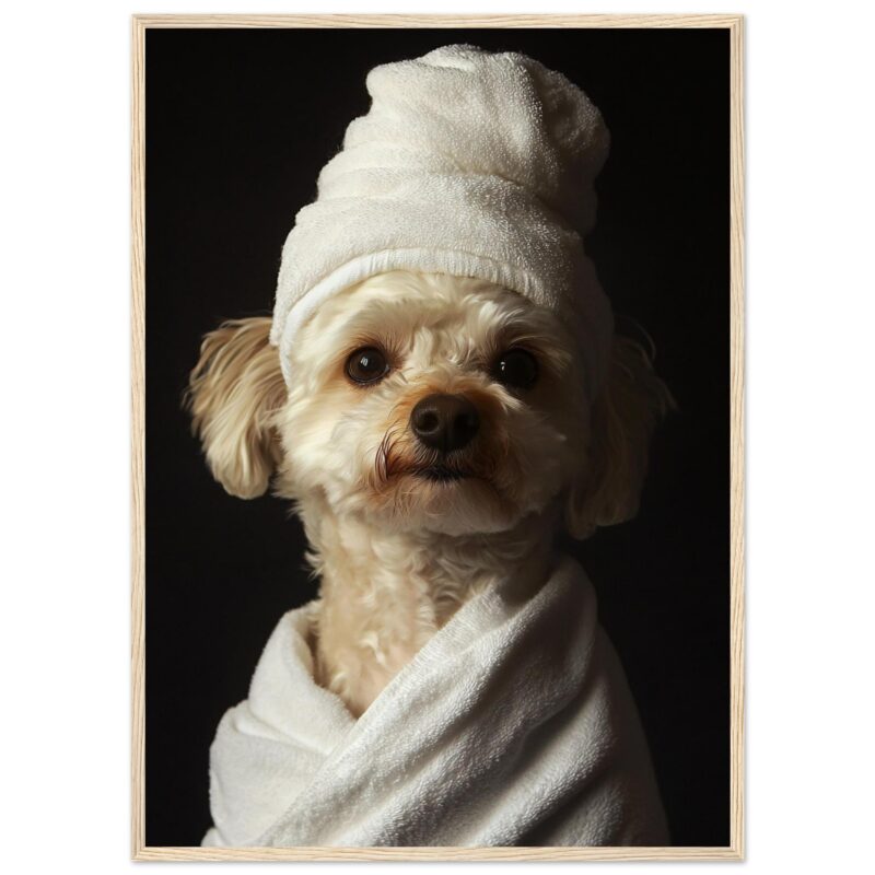 Perro con toalla en la cabeza, estilo spa, cuidado y mascota adorable.